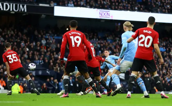 EPL: Man City Beat Man United 3-1 To Close In On Liverpool
