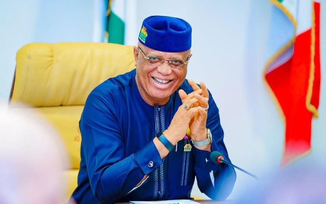 Gov Eno Wins Social Media Governor Of The Year Award