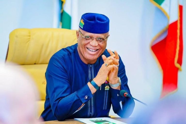 Gov Eno Wins Social Media Governor Of The Year Award