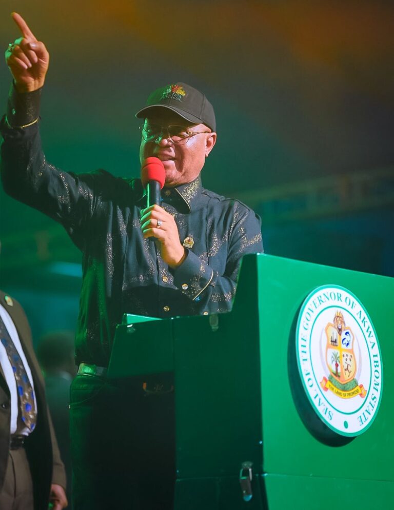 Akwa Ibom Gov Eno Showers N550m On Farmers, Entrepreneurs, Sports Champions, Others