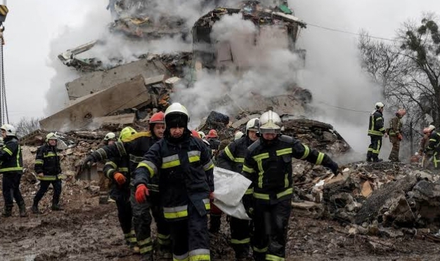 Russian Air Strikes Kill 15 in Ukraine, Dozens Injured – FiistNews