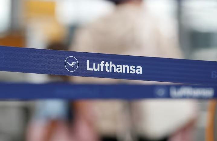 Air France, Lufthansa, Others Avoid Pakistan Airspace Amid India Tensions