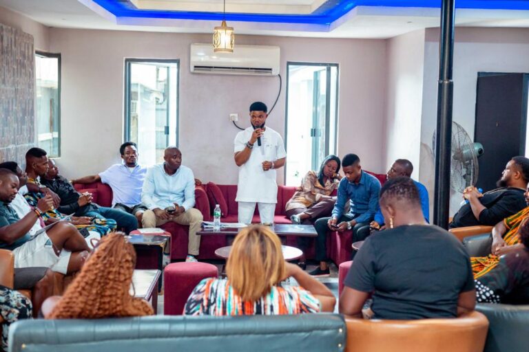 Unique NCI ’04 Alumni Calls For Members’ Cooperation, Supports To Enhance Group’s Growth
