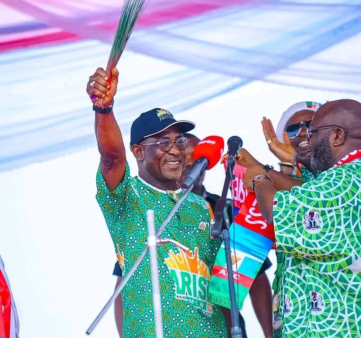 APC Expands Frontiers In Akwa Ibom As Enoidem, SAN, Formally Joins Party