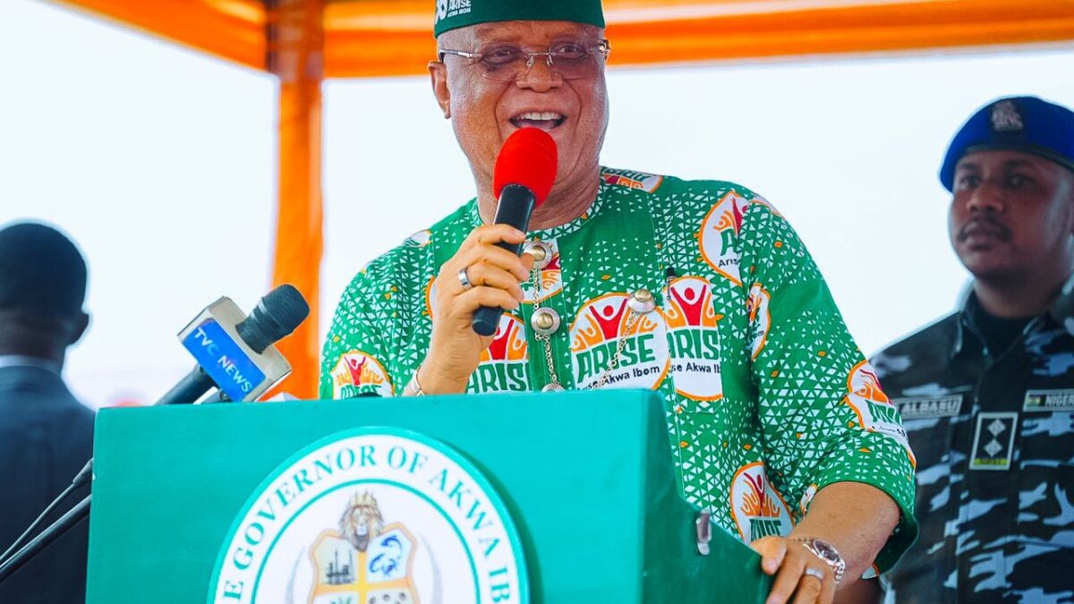 Gov Eno Flags-Off Construction Of Ibom CNG Mass Transit Terminal In Uyo, Announces Purchase Of 50 Buses