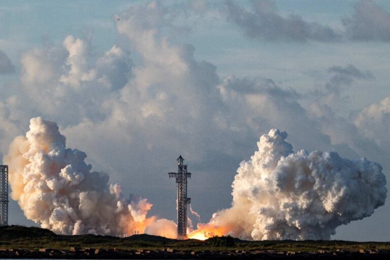SpaceX Launches Starship Megarocket In Orbit For The First Time